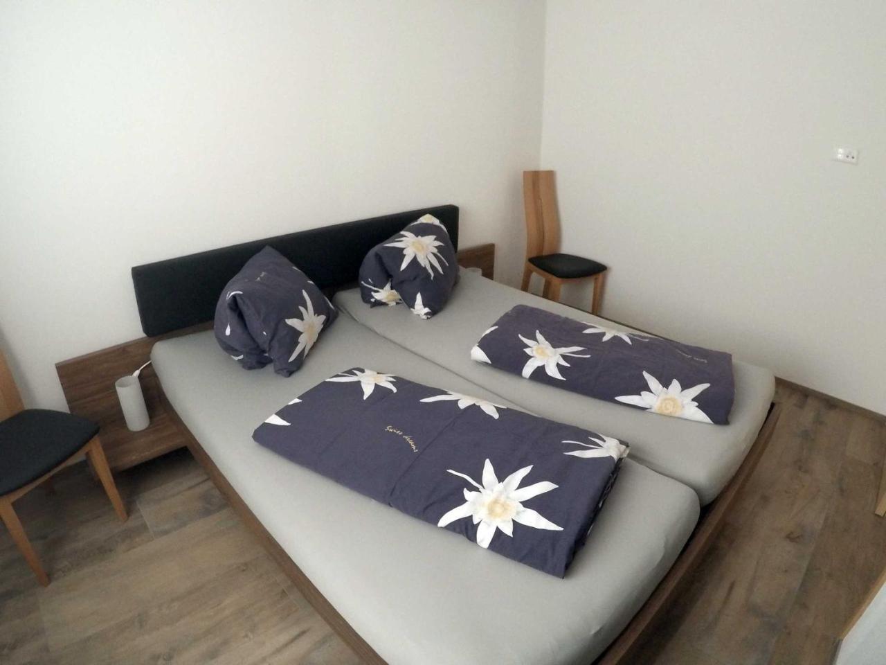 Haus Baracca Apartment Vella Luaran gambar